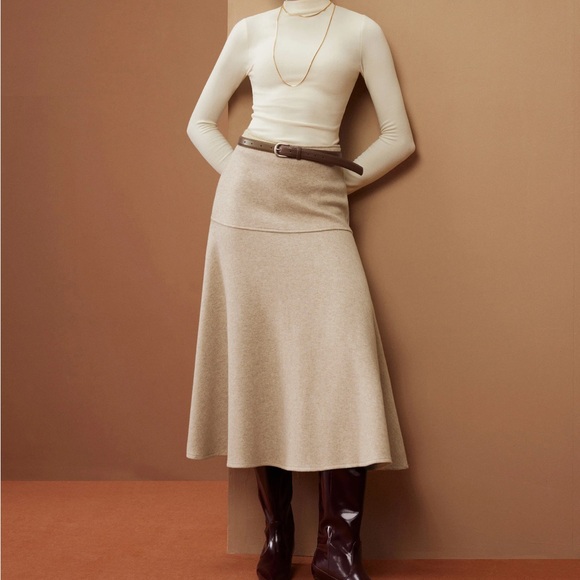 NWT $75 FuzzLuxe
Cashmere-like Flared Maxi Skirt Sz XS - Picture 3 of 10